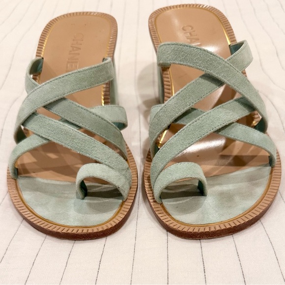 Chanel CC Logo Suede Slides - Picture 6 of 13